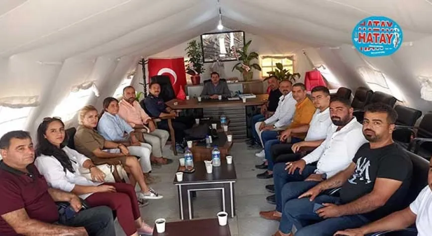 TİRYAKİ TEBRİKLERİ KABUL EDİYOR