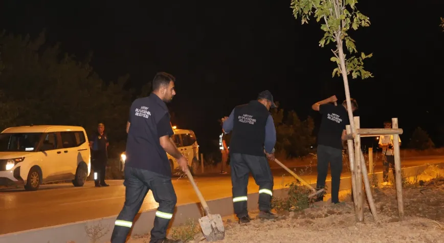 Topboğazı-Kırıkhan Yolunda Refüjler Yenileniyor