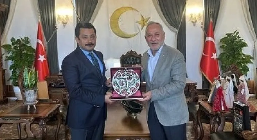TOSYALI’DAN DEMİRYÜREK’E TEBRİK 