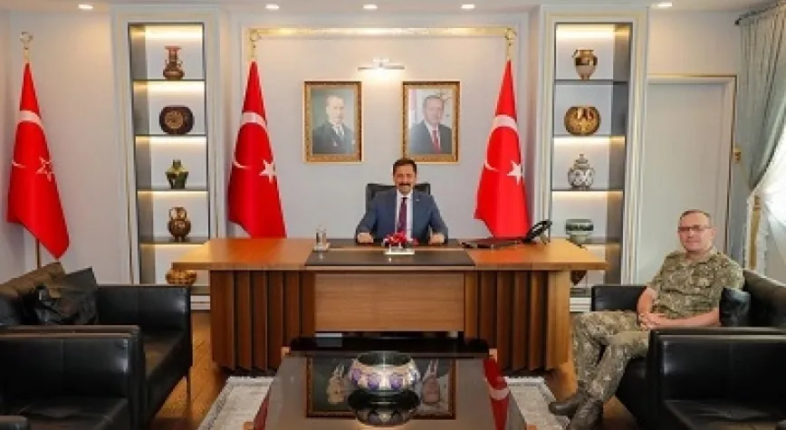 TUĞGENERAL TARHAN PAŞA'DAN VALİ MASATLI'YA ZİYARET