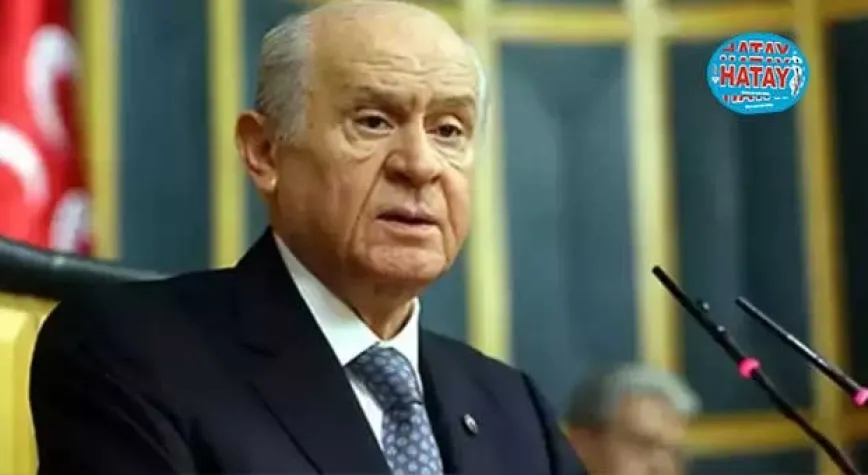 Türk bayrağını kabullenemeyen vatandaşlıktan çıkarılmalı