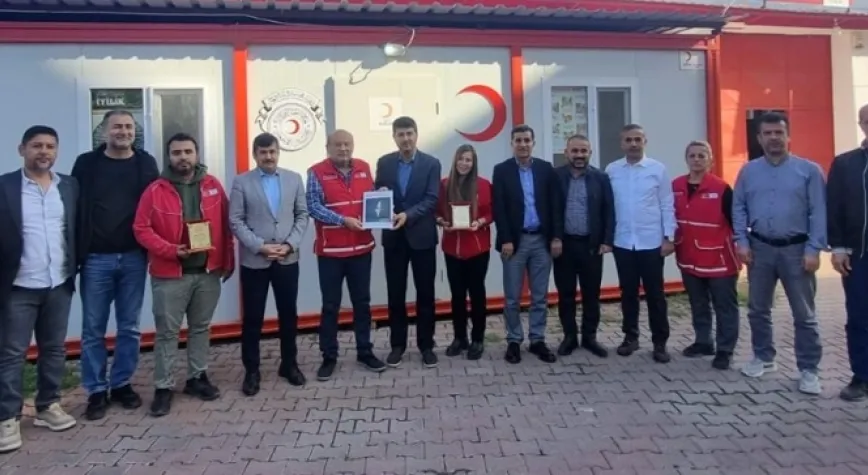 TÜRK KIZILAY İSKENDERUN ŞUBESİ’NE TEŞEKKÜR PLAKETİ