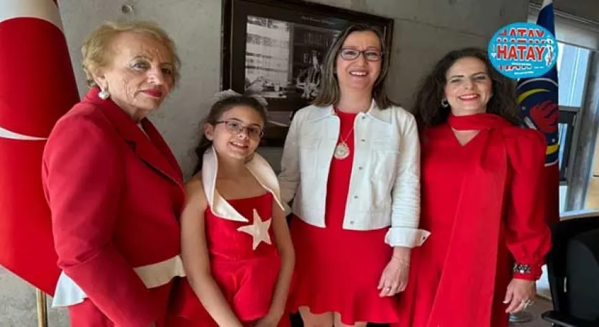 ÜÇ KUŞAK 23 NİSAN ŞARKISINI SESLENDİRDİ 