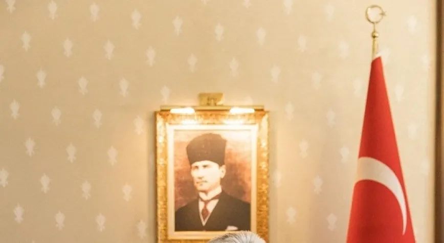 Ulu Önder Atatürk Dünyanın saygısını kazanmış bir liderdir!