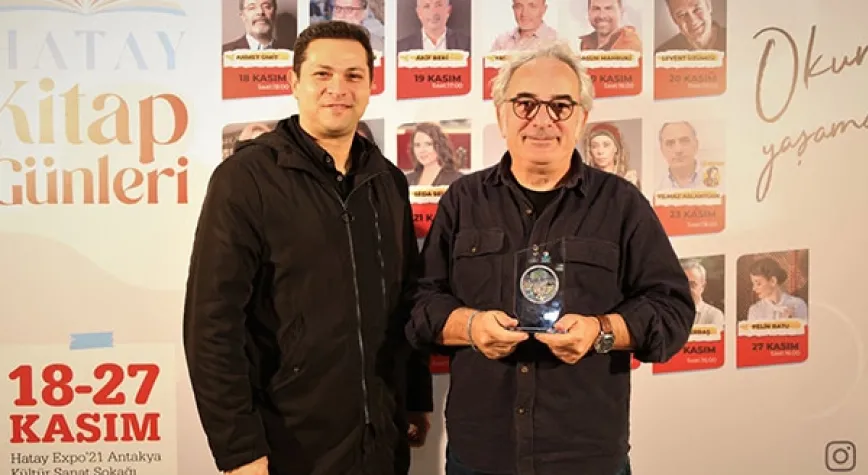 ÜNLÜ KARİKATÜRİST YILMAZ ASLANTÜRK HATAY KİTAP GÜNLERİ’NDE