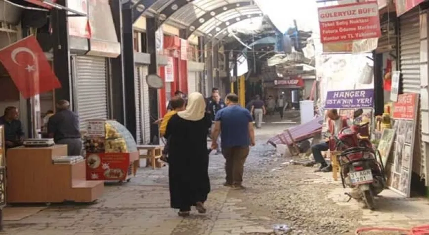 UZUN ÇARŞI ESKİ GÜNLERİNİ ARIYOR