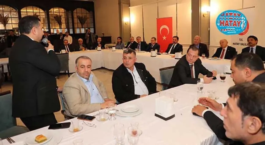 VALİ İŞ İNSANLARIYLA BULUŞTU