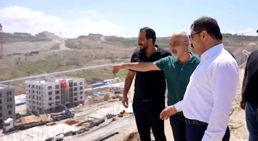 Vali Masatlı, Defne TOKİ Afet Konutları’nda İncelemelerde Bulundu