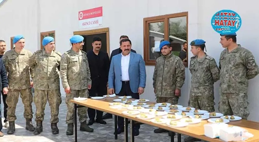 VALİ MASATLI MEHMETÇİKLE BAYRAMLAŞTI