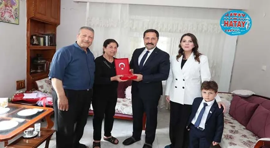VALİ MASATLI ŞEHİT ANNESİNİN ANNELER GÜNÜNÜ KUTLADI