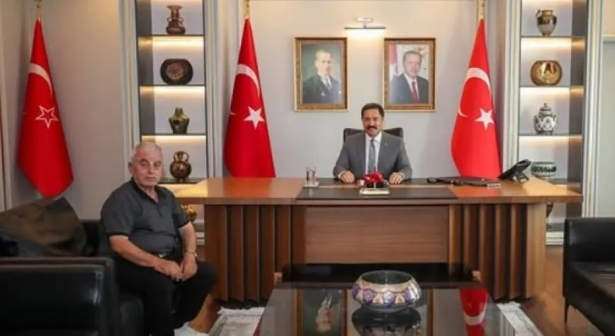 VALİ MASATLI ŞEHİT BABASINI AĞIRLADI