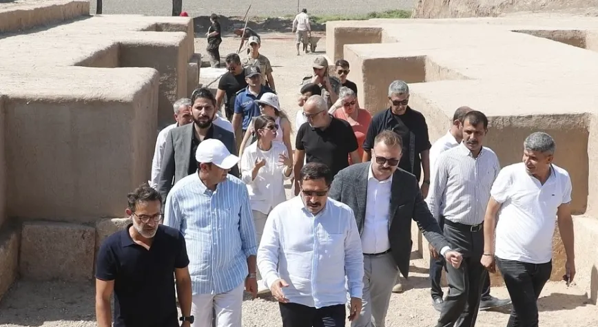 VALİ MASATLI TEL AÇÇANA HÖYÜĞÜNÜ GEZDİ