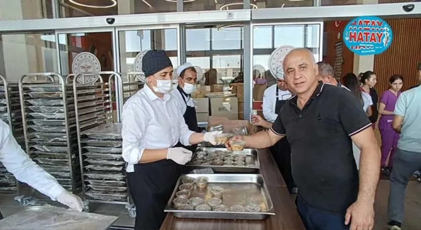VATANDAŞLARA AŞURE İKRAMI