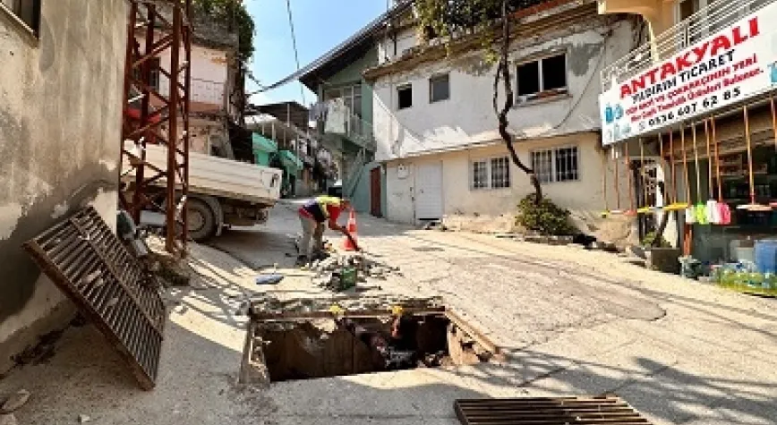 YAĞMUR SUYU IZGARALARI YENİLENİYOR