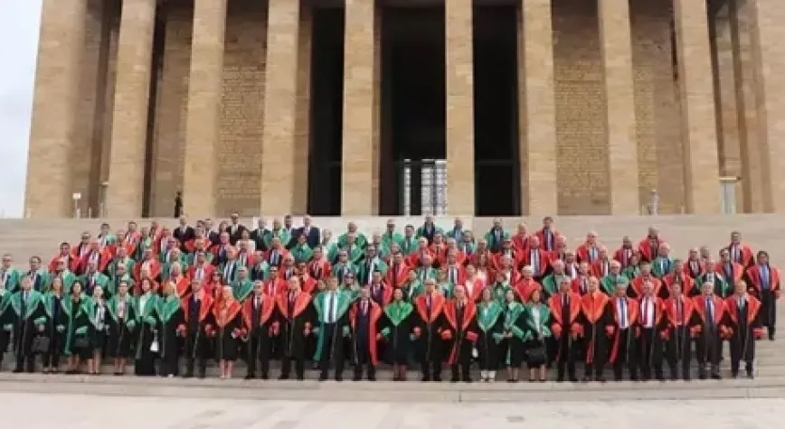 Yargıtay üyeleri Anıtkabir'de 