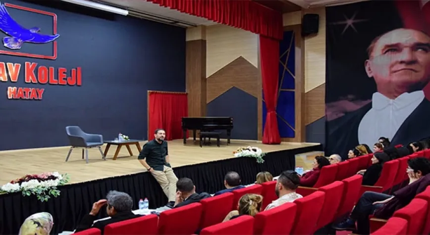 YAZAR DOĞRU, SINAV KOLEJİNDE