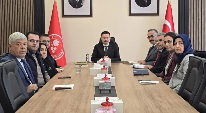 YENİ HÜKÜMET KONAĞINDA İLK TOPLANTI