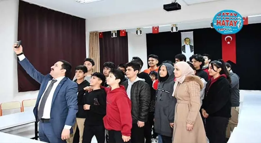 YILMAZ ÖĞRENCİLERLE BİR ARAYA GELDİ