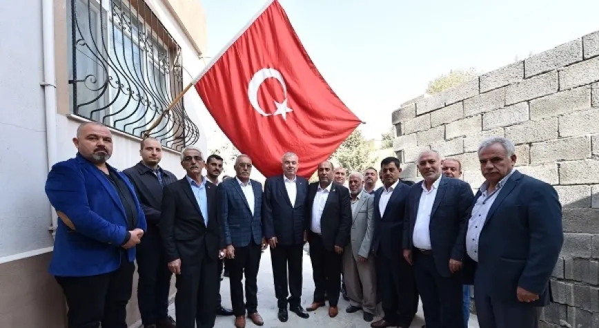 YILMAZ VATANDAŞLARLA BİR ARADA