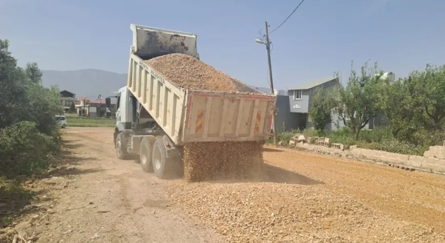 Yol Çalışmaları Aralıksız Sürüyor