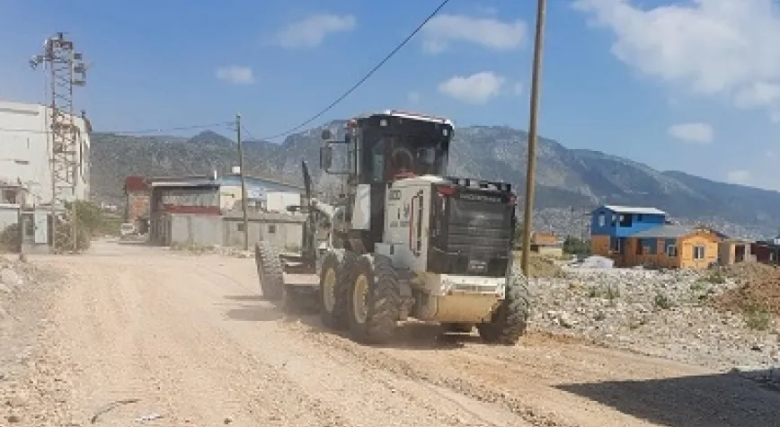 YOL ÇALIŞMALARI SON HIZ DEVAM EDİYOR
