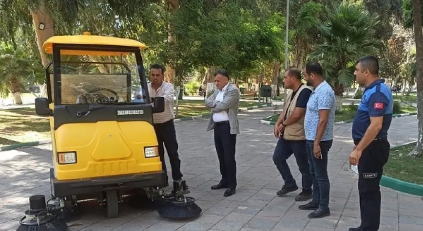 Yol Süpürme Aracı hibe edildi