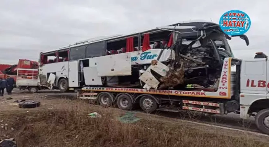 Yozgat'ta yolcu otobüsü devrildi: 1 ölü, 18 yaralı