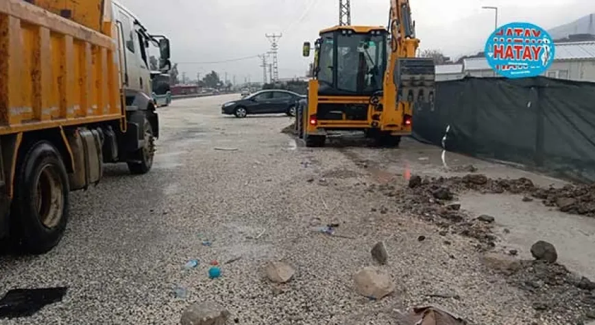 ZEMİNİ ÇÖKEN OKUL BAHÇESİ HBB TARAFINDAN ONARILDI